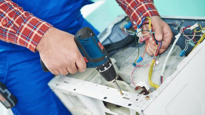 Konak Bosch Bosch çamaşır makinesi kart tamiri – Su almama arızası orijinal parça ile giderildi. - Teknik servis örneği